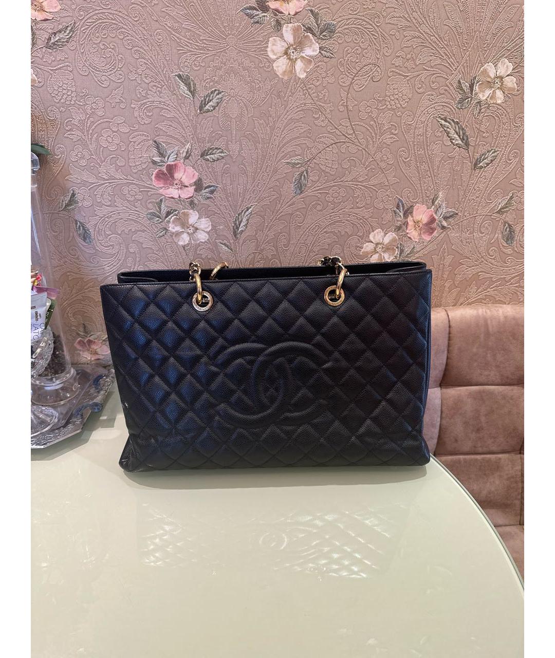 CHANEL Черная кожаная сумка тоут, фото 5