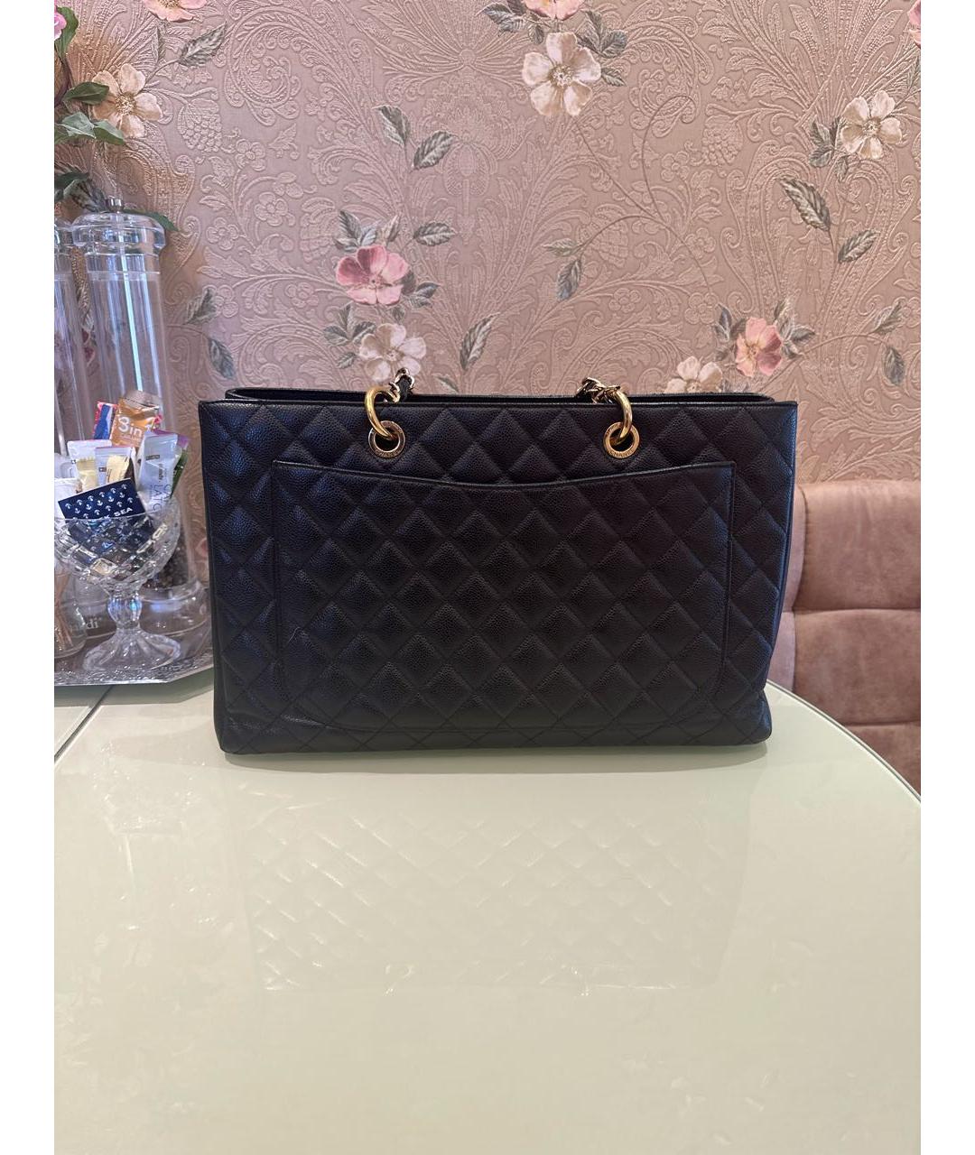 CHANEL Черная кожаная сумка тоут, фото 3