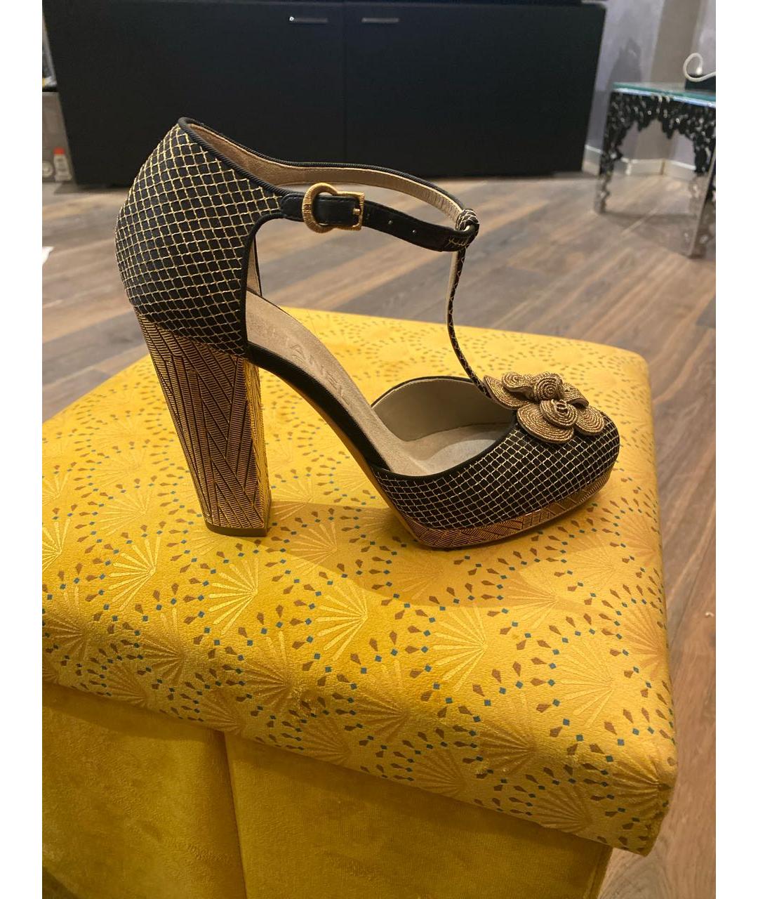 CHANEL PRE-OWNED Золотые текстильные туфли, фото 5