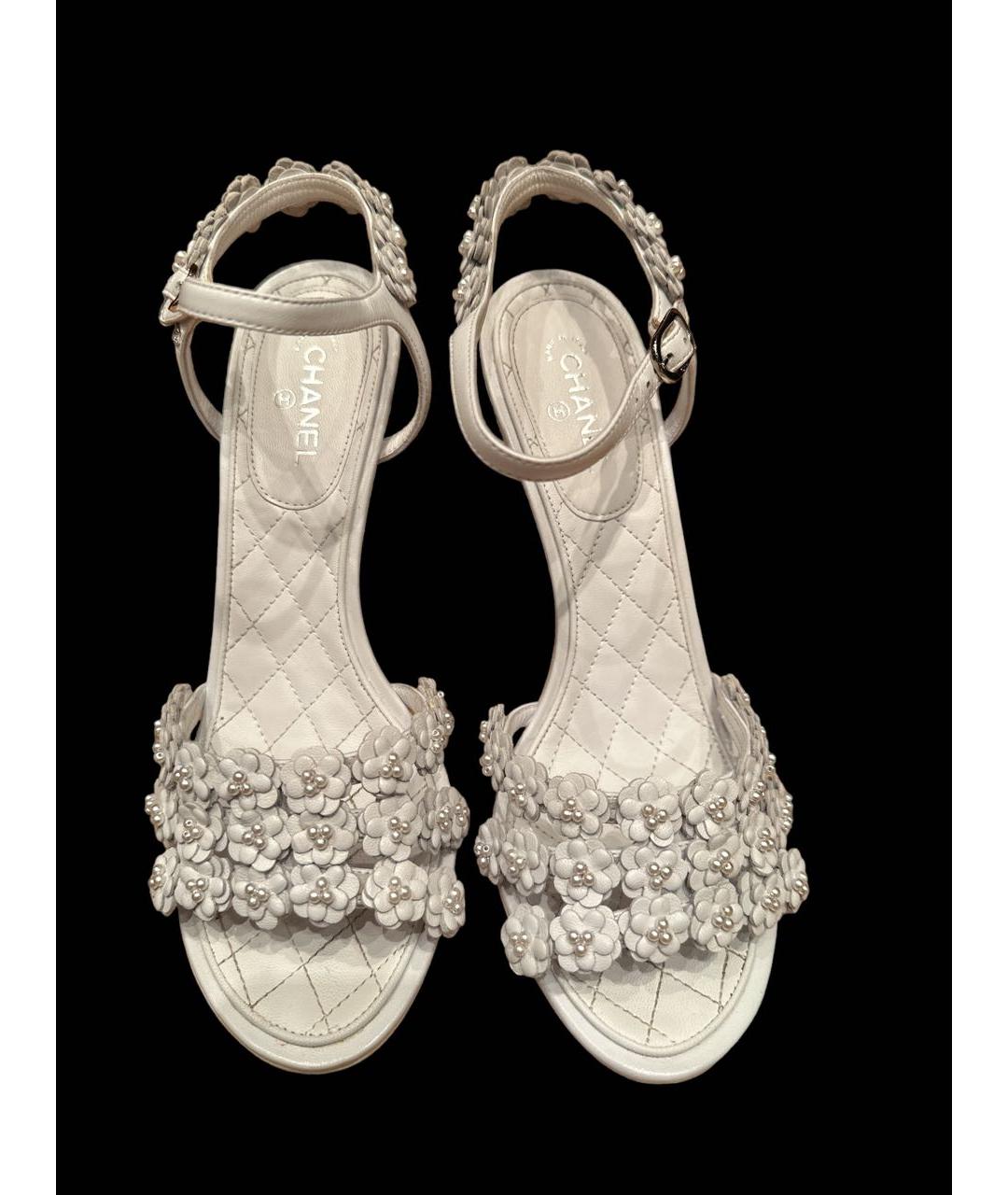 CHANEL Белые кожаные босоножки, фото 2