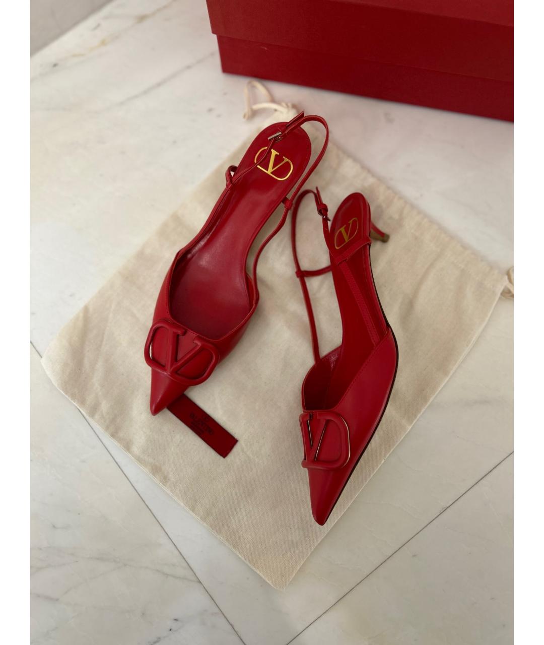 VALENTINO Красные кожаные лодочки на низком каблуке, фото 6