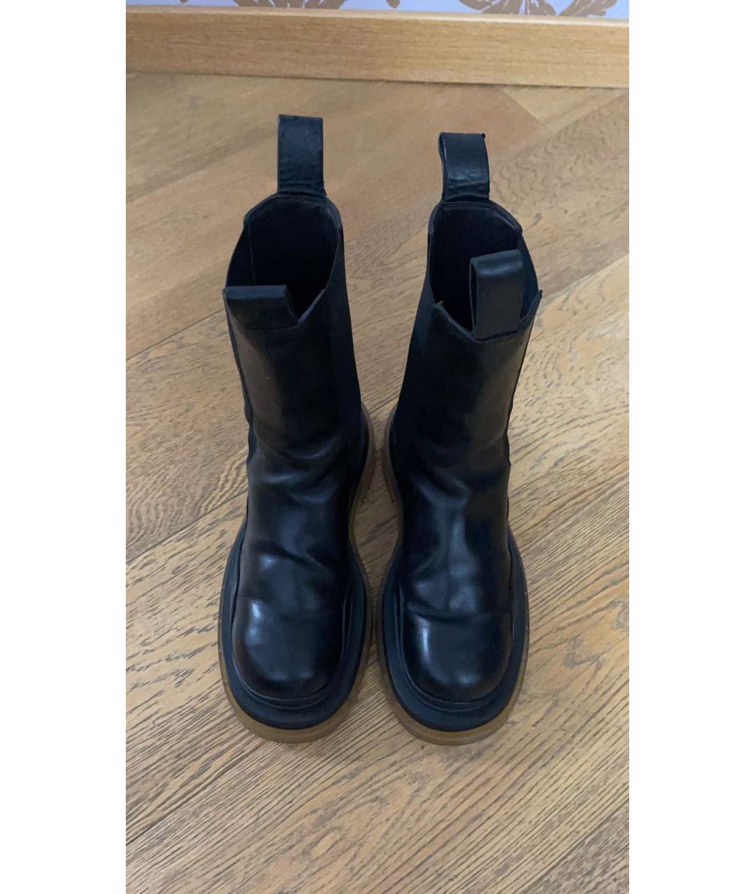 BOTTEGA VENETA Черные кожаные ботинки, фото 2