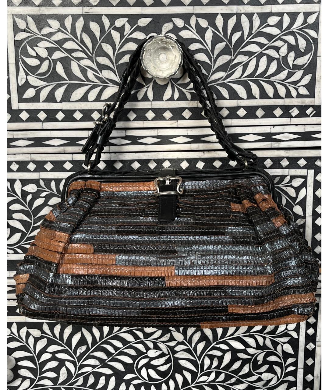 BOTTEGA VENETA Коричневая кожаная сумка с короткими ручками, фото 10