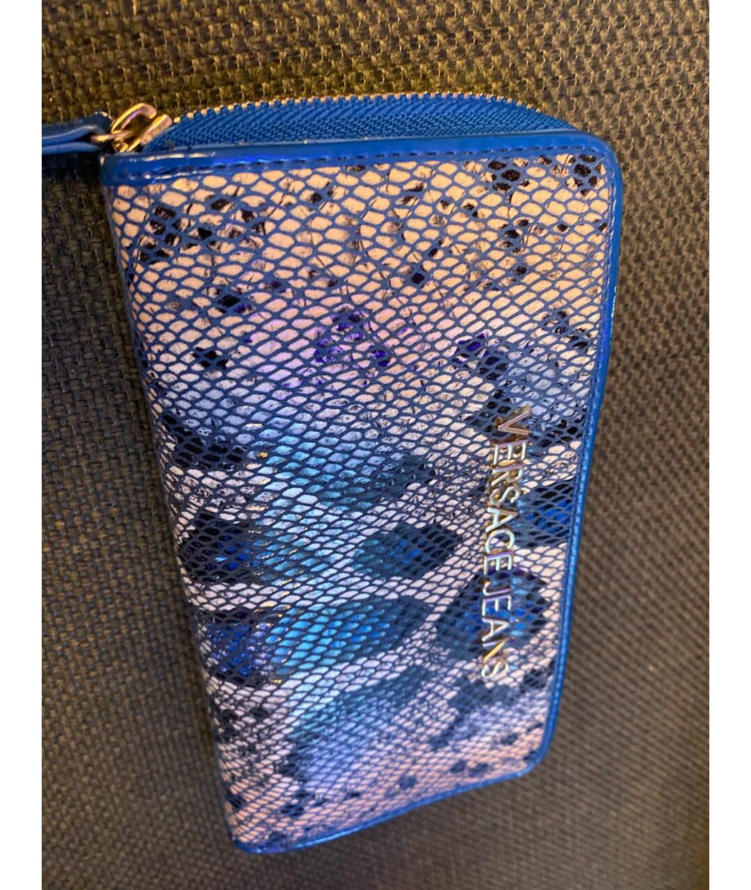 VERSACE JEANS COUTURE Синий кошелек из лакированной кожи, фото 2