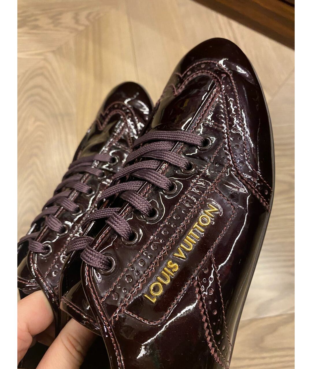 LOUIS VUITTON PRE-OWNED Бордовые кроссовки из лакированной кожи, фото 5