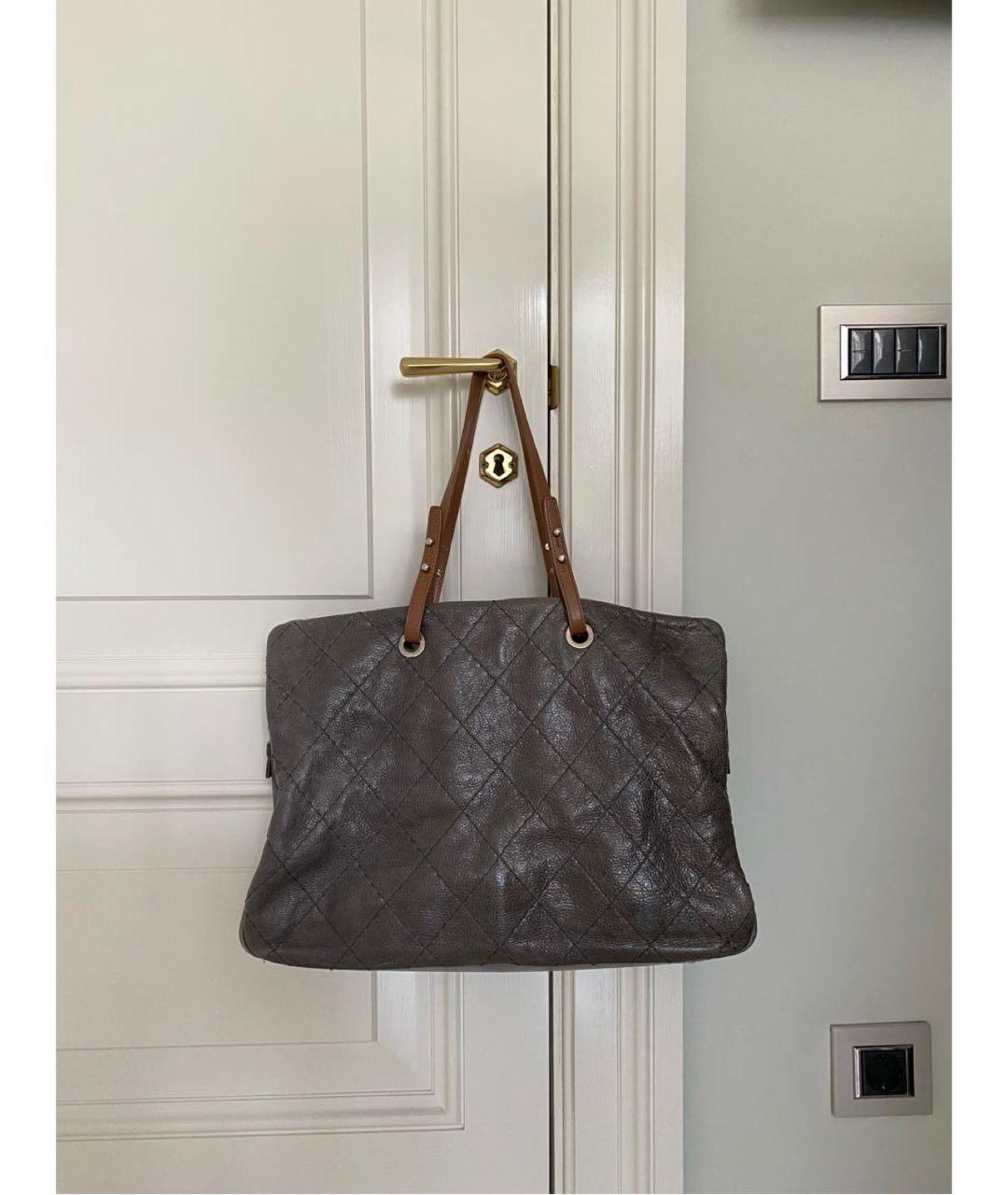 CHANEL PRE-OWNED Коричневая кожаная сумка тоут, фото 6