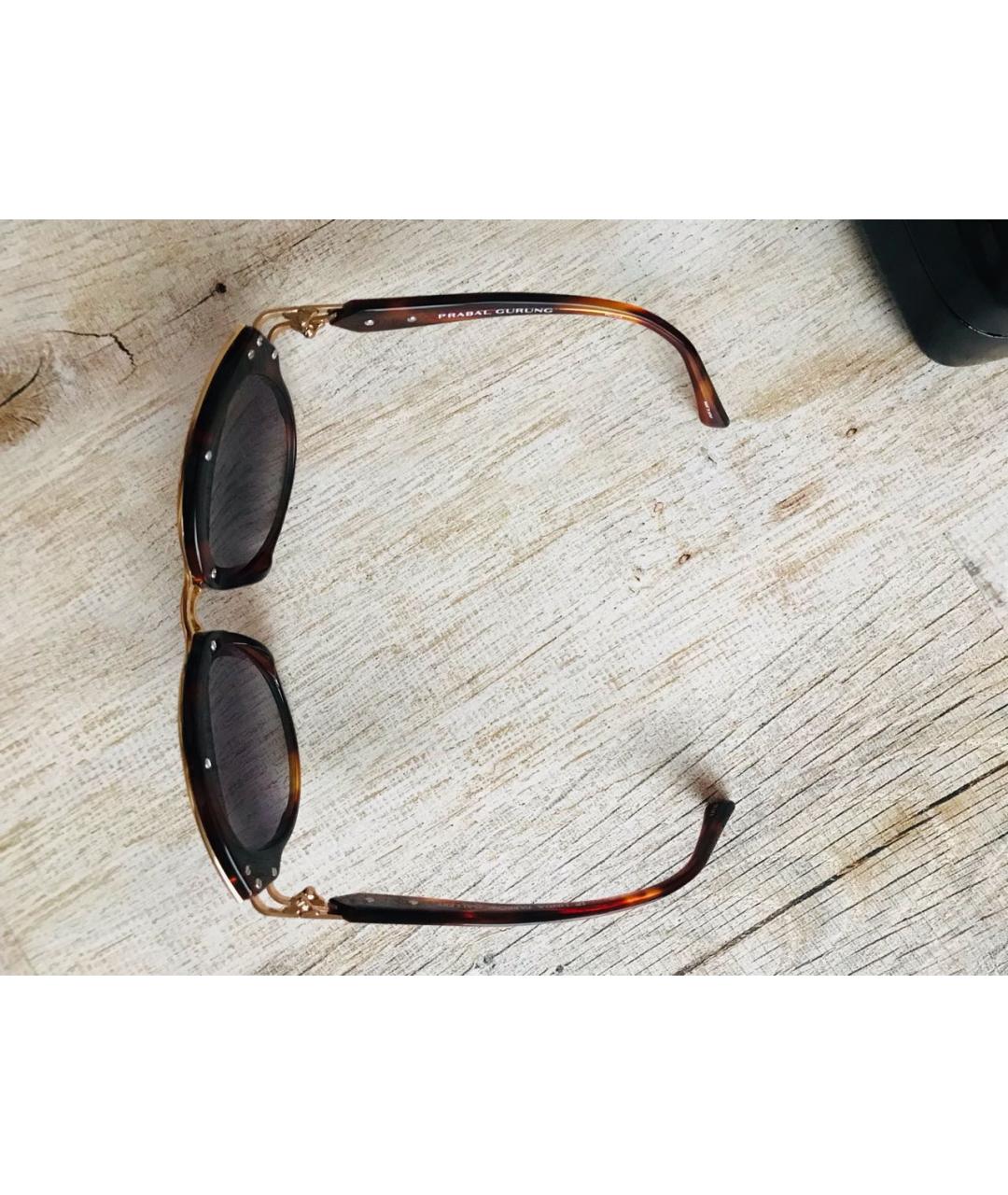 LINDA FARROW Коричневые пластиковые солнцезащитные очки, фото 2