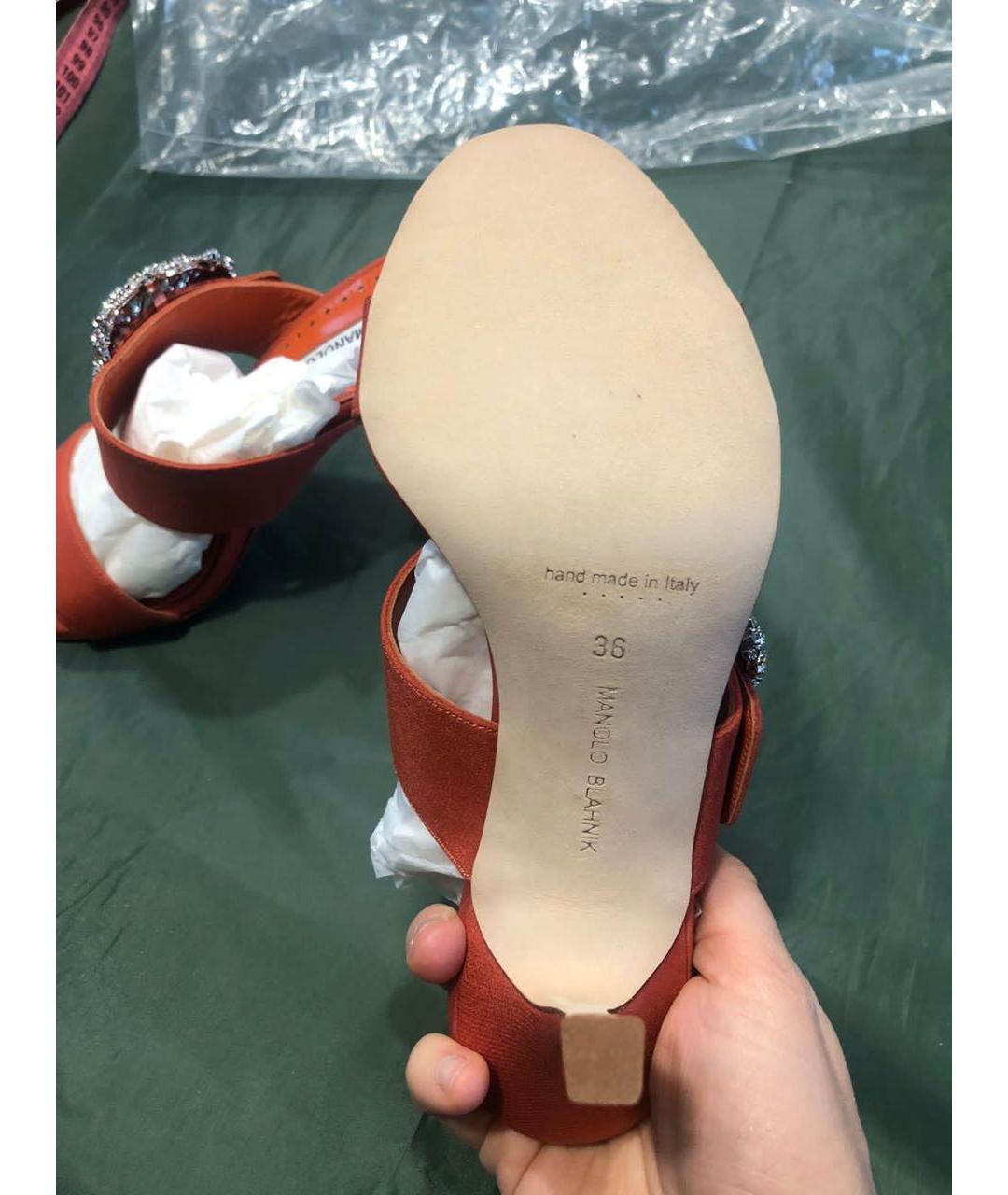 MANOLO BLAHNIK Оранжевое текстильные босоножки, фото 3