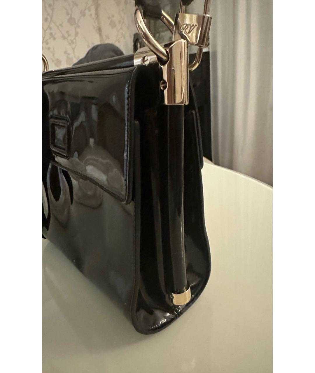ROGER VIVIER Черная сумка с короткими ручками из лакированной кожи, фото 6