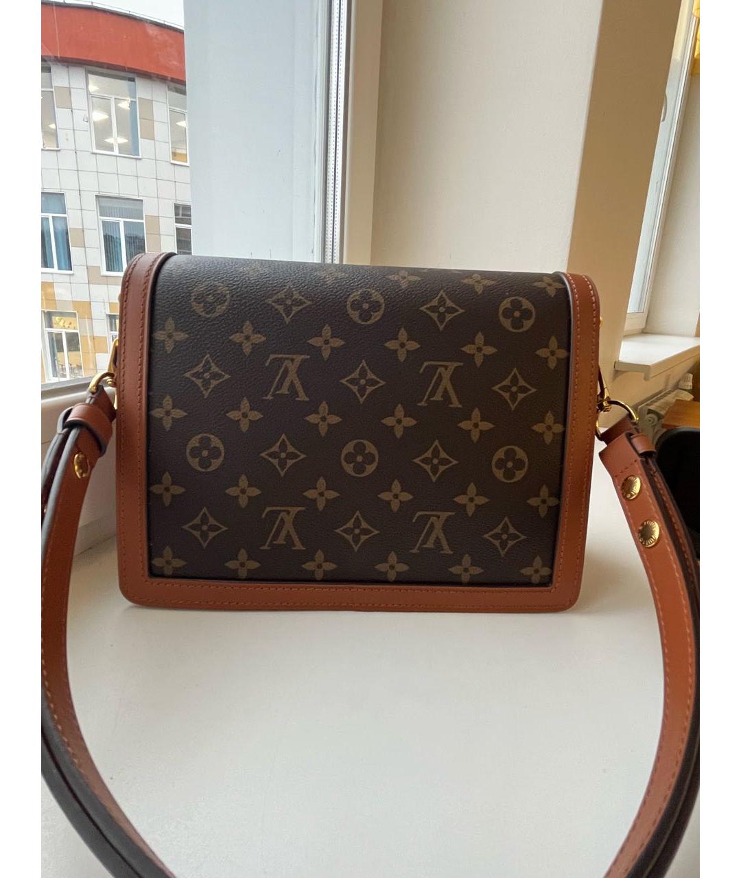 LOUIS VUITTON Коричневая сумка через плечо из искусственной кожи, фото 2