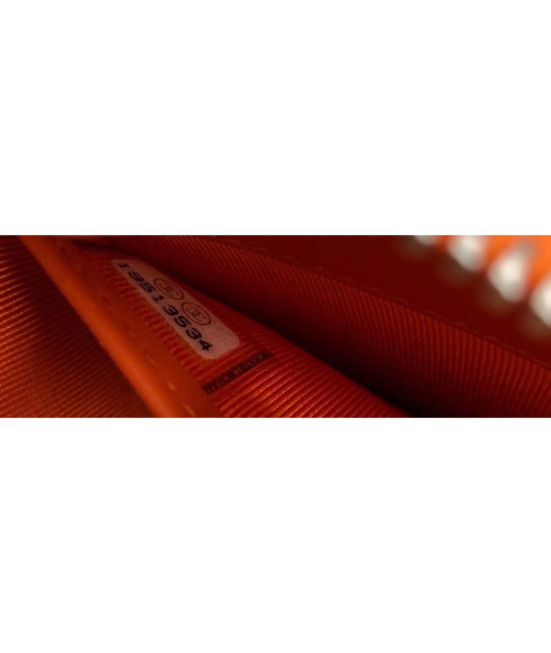 CHANEL PRE-OWNED Оранжевый кошелек из лакированной кожи, фото 4