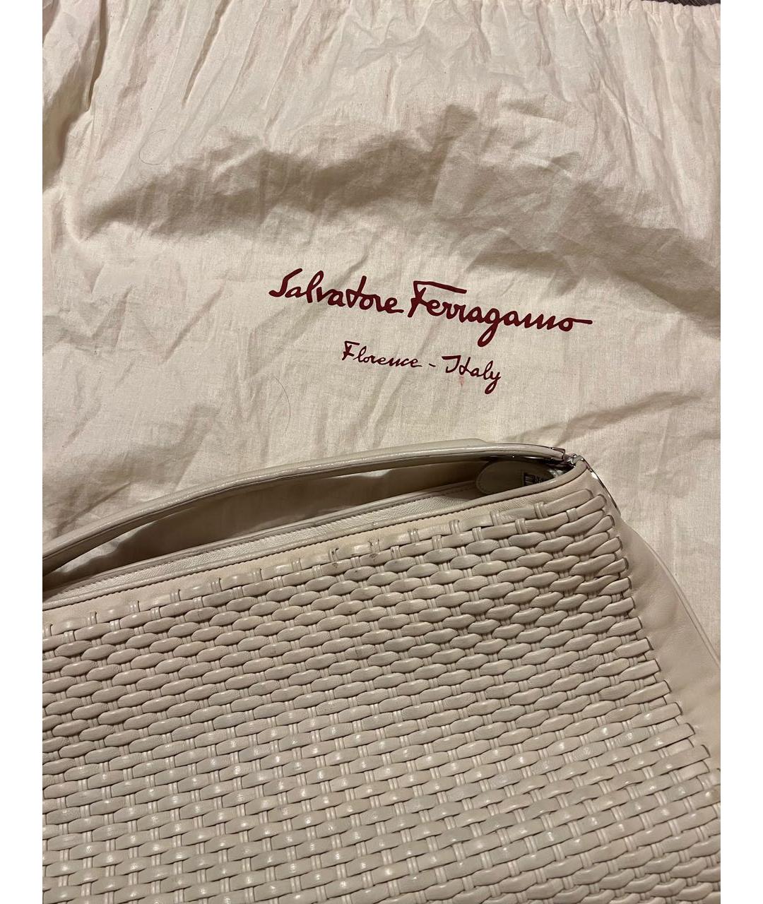 SALVATORE FERRAGAMO Белая кожаная сумка с короткими ручками, фото 8