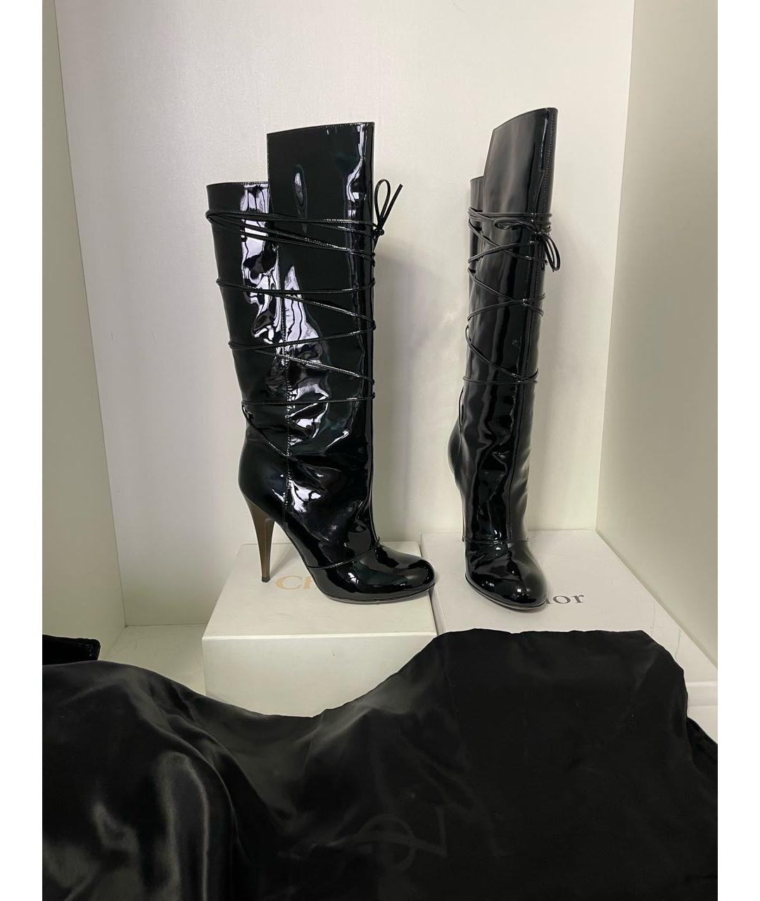 SAINT LAURENT Черные сапоги из лакированной кожи, фото 3