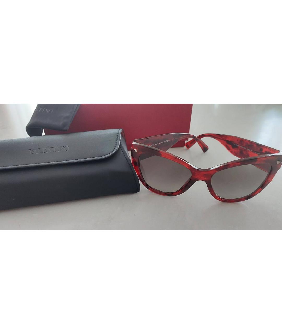 VALENTINO Бордовые пластиковые солнцезащитные очки, фото 6