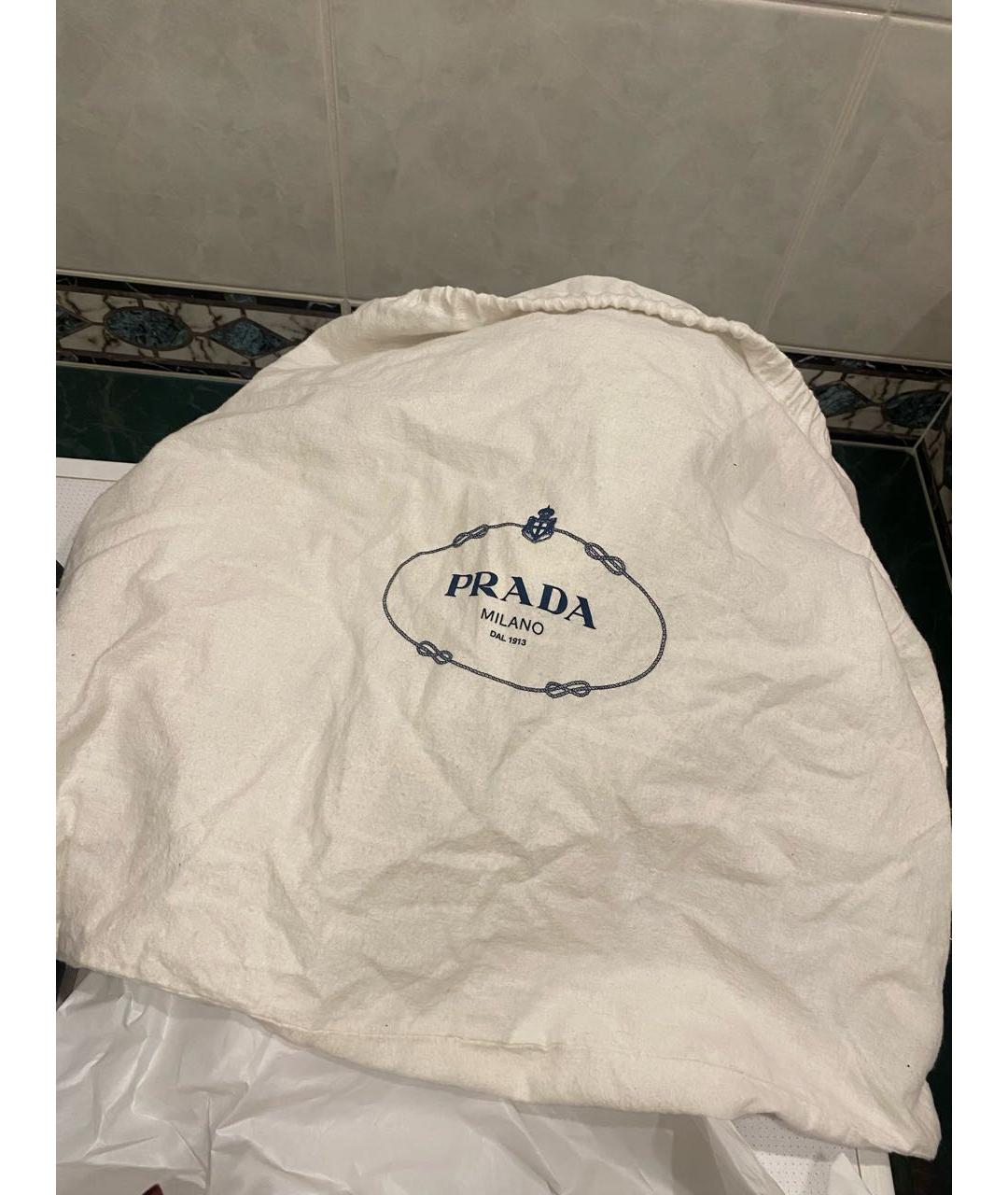 PRADA Черная кожаная сумка с короткими ручками, фото 2