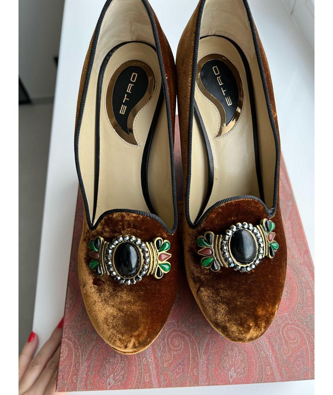 ETRO Коричневые бархатные туфли, фото 2