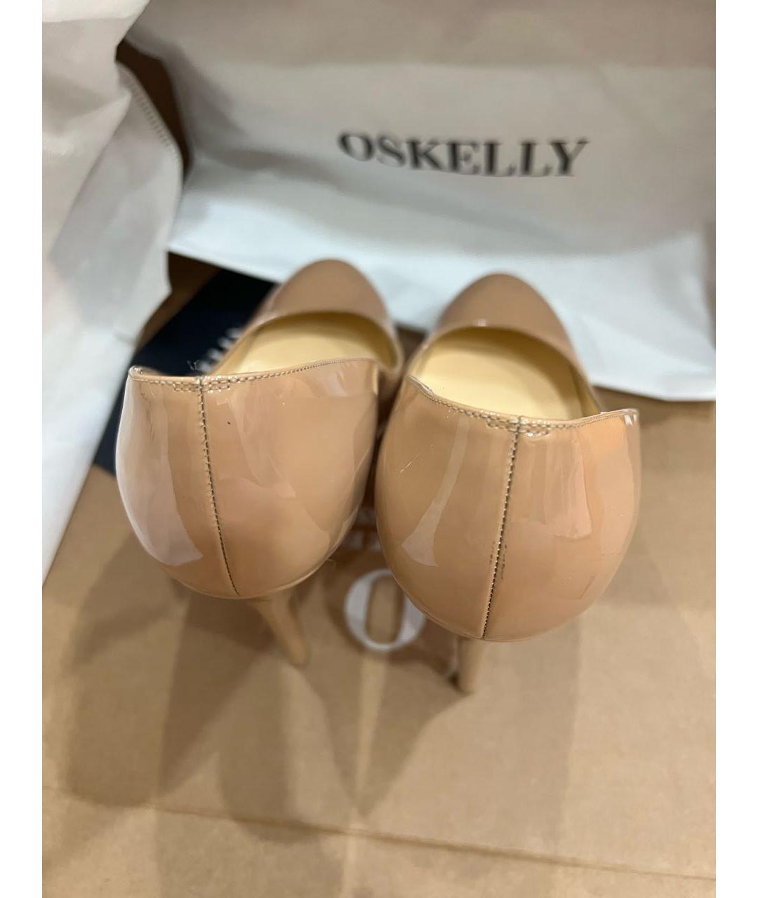 CHRISTIAN LOUBOUTIN Бежевые туфли из лакированной кожи, фото 3