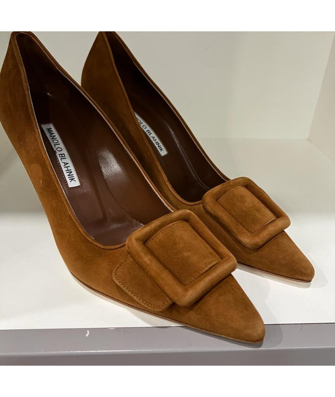 MANOLO BLAHNIK Коричневые замшевые туфли, фото 4