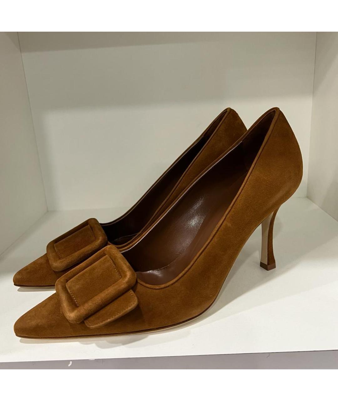 MANOLO BLAHNIK Коричневые замшевые туфли, фото 5