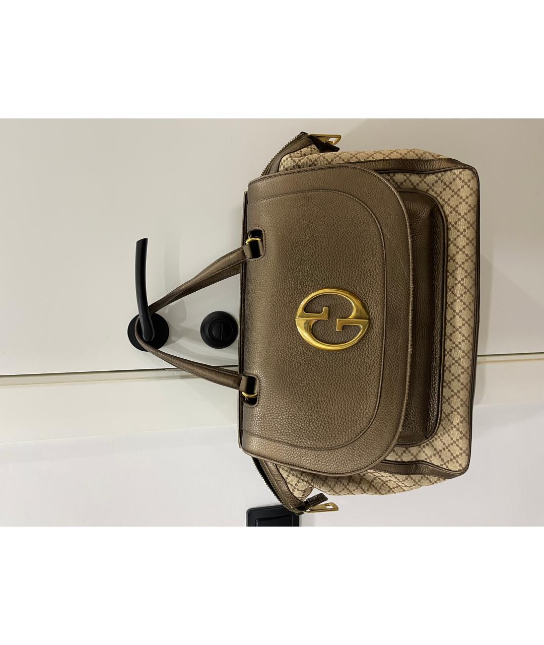 GUCCI Золотая сумка тоут из лакированной кожи, фото 10