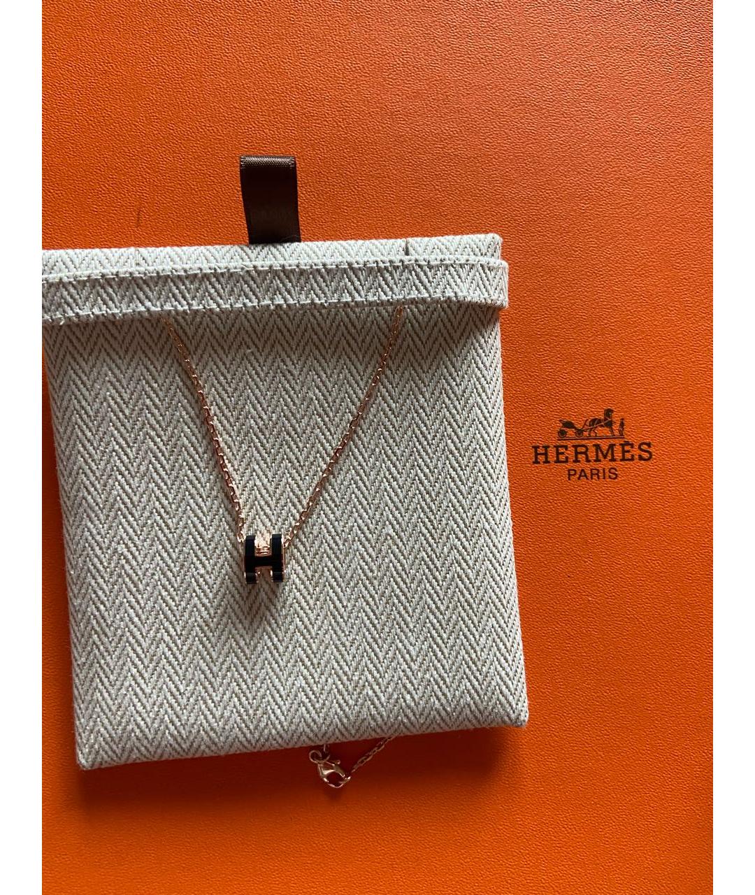 HERMES Черная позолоченная подвеска, фото 3