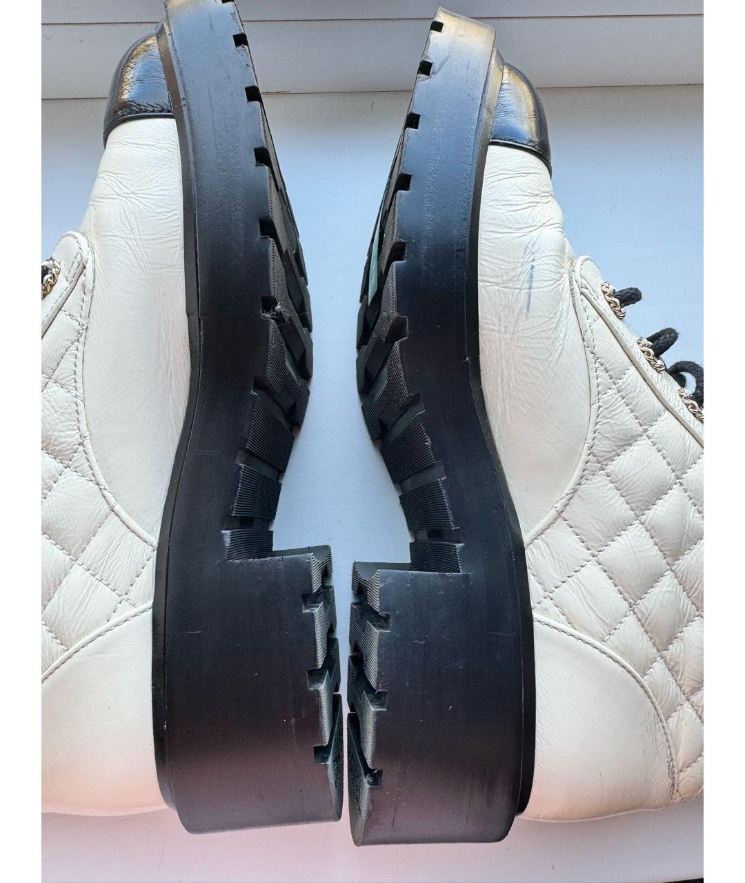 CHANEL PRE-OWNED Белые кожаные ботинки, фото 8