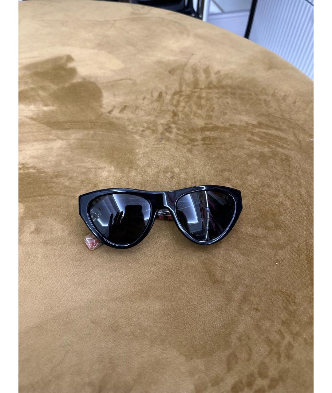 BURBERRY Черные пластиковые солнцезащитные очки, фото 7