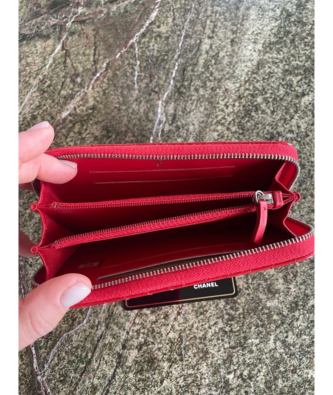 CHANEL PRE-OWNED Красный кошелек из лакированной кожи, фото 7