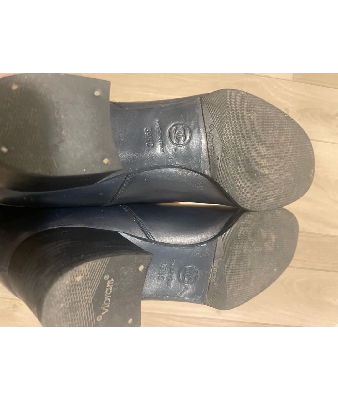 CHANEL Темно-синие кожаные сапоги, фото 8