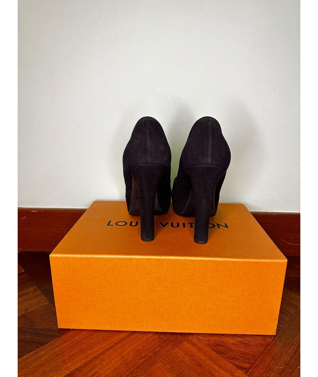 LOUIS VUITTON PRE-OWNED Черные замшевые туфли, фото 4