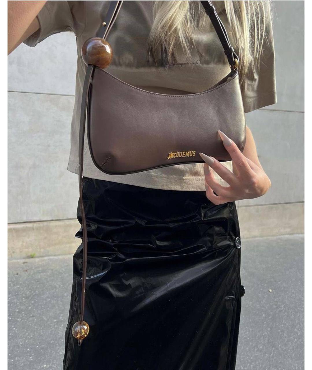 JACQUEMUS Коричневая кожаная сумка с короткими ручками, фото 5