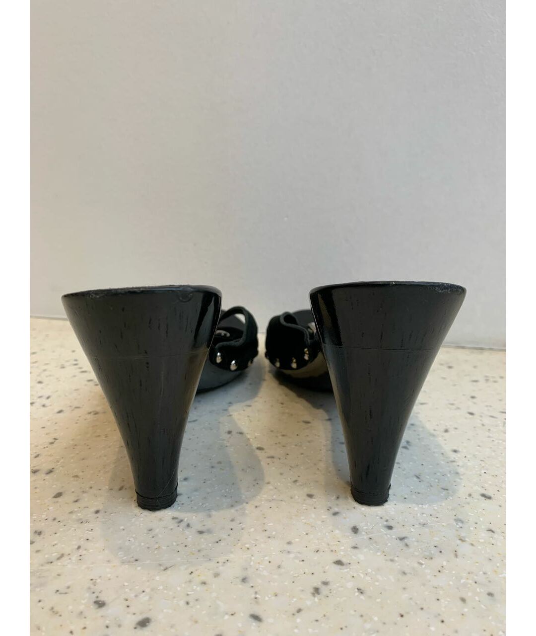 CHANEL PRE-OWNED Черные замшевые босоножки, фото 4