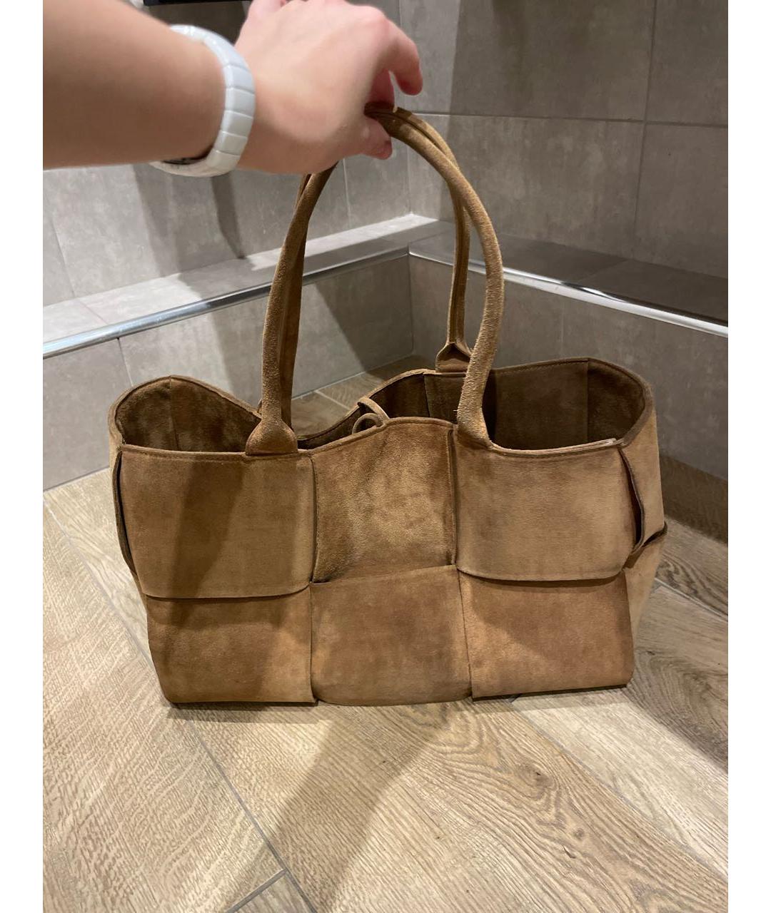 BOTTEGA VENETA Бежевая замшевая сумка с короткими ручками, фото 3