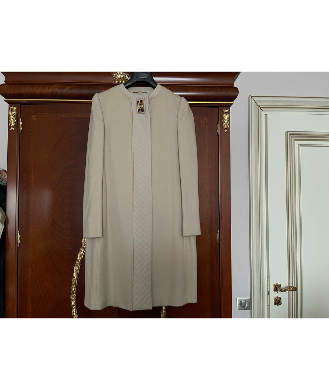 SALVATORE FERRAGAMO Бежевое шерстяное пальто, фото 5