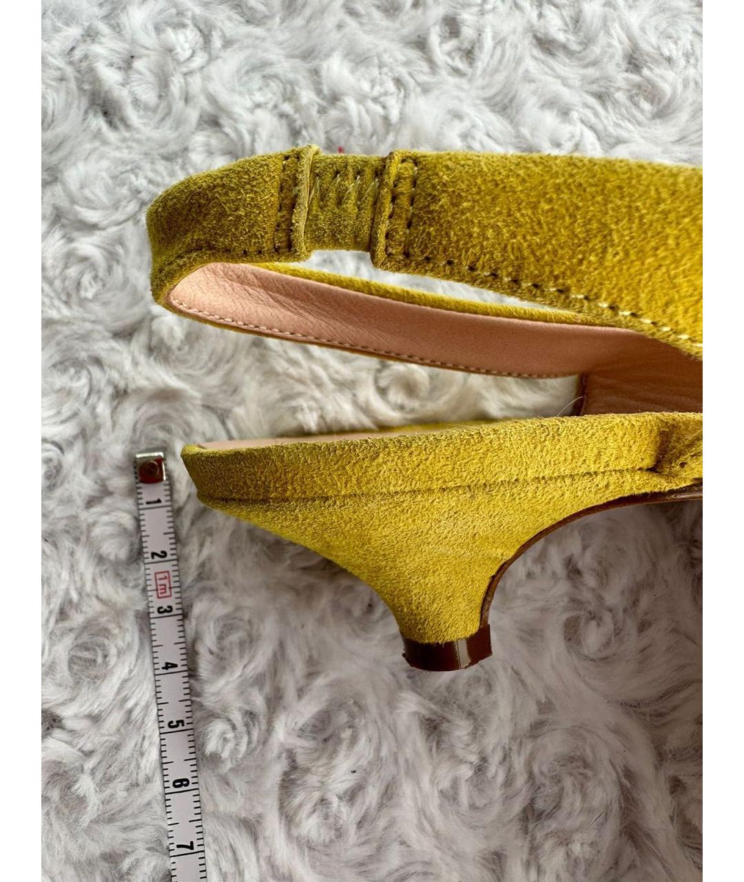 ERMANNO ERMANNO Желтые замшевые лодочки на низком каблуке, фото 6