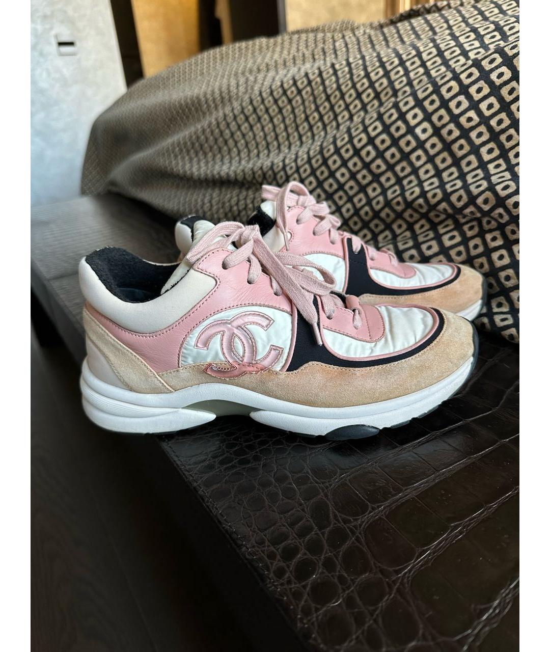 CHANEL PRE-OWNED Розовые замшевые кроссовки, фото 9