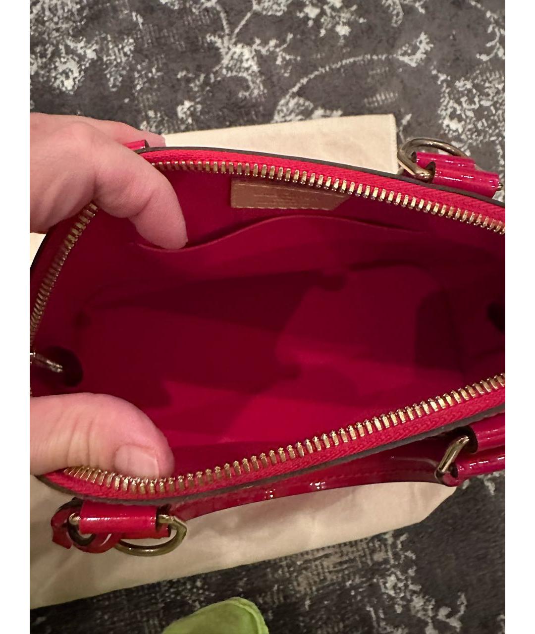 LOUIS VUITTON PRE-OWNED Красная сумка с короткими ручками из лакированной кожи, фото 4