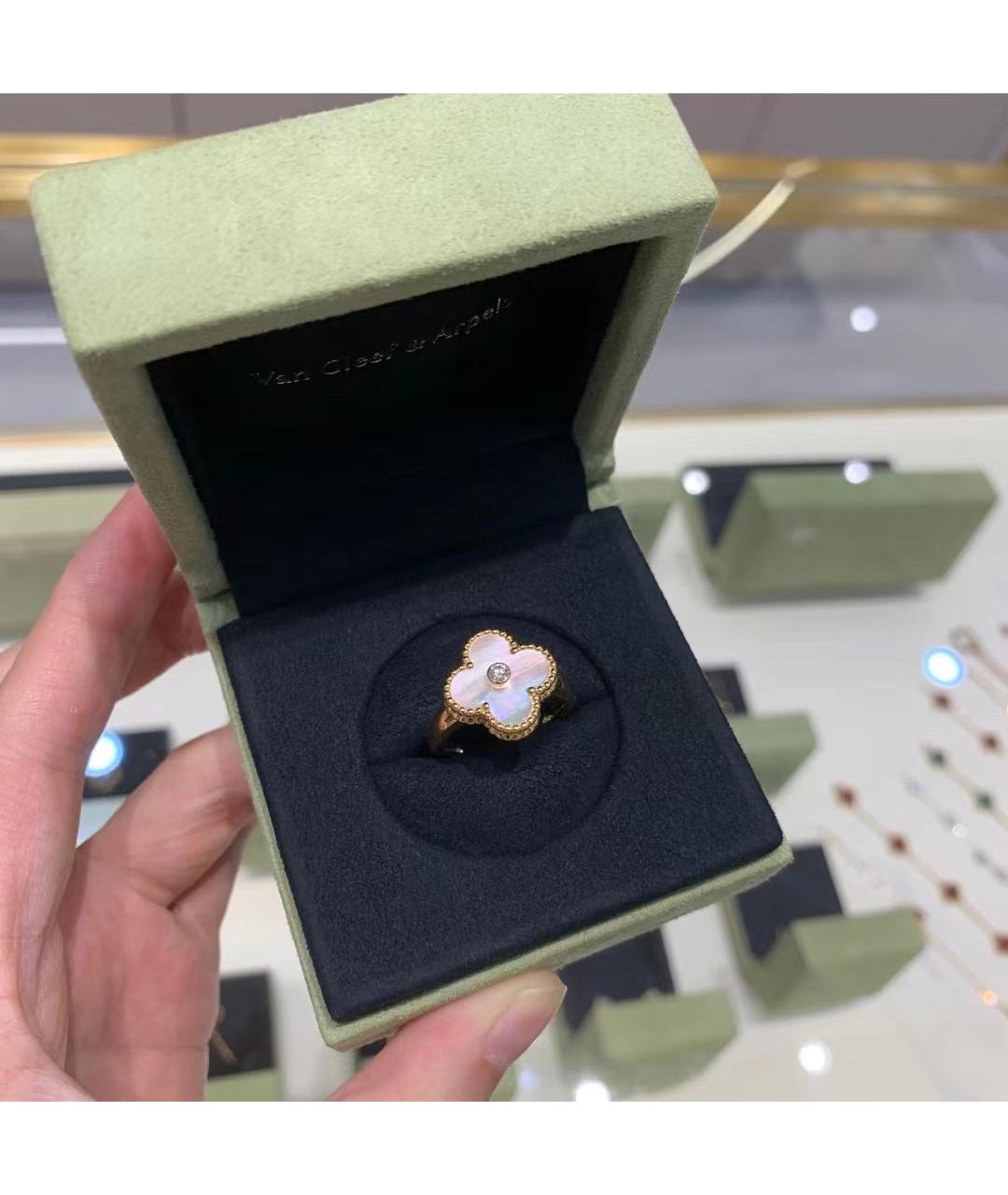 VAN CLEEF & ARPELS Белое кольцо из желтого золота, фото 2
