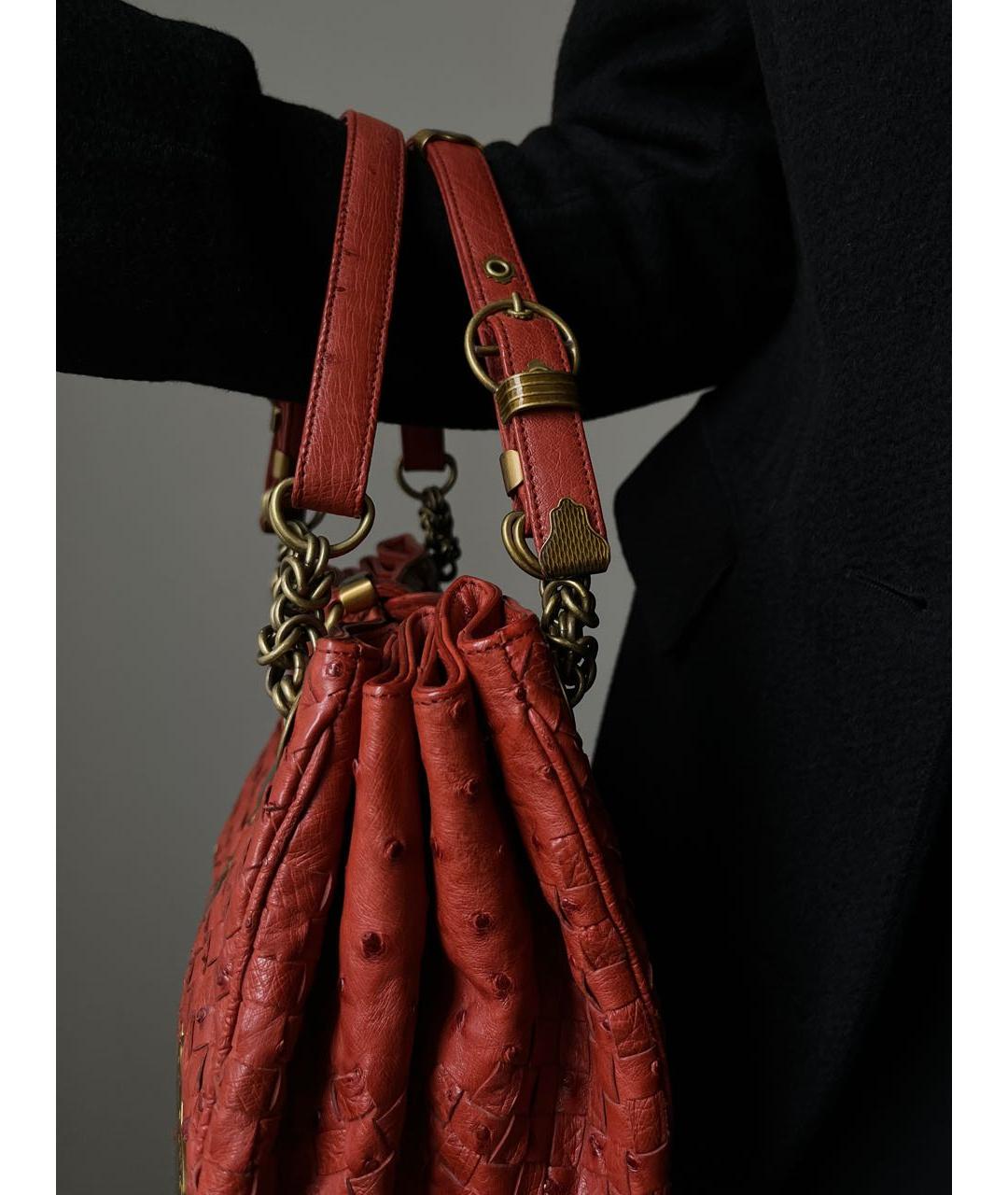 BOTTEGA VENETA Красная сумка с короткими ручками из экзотической кожи, фото 6