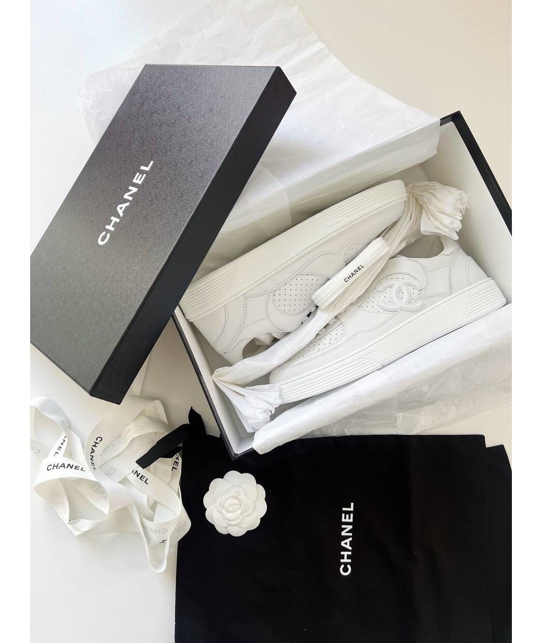 CHANEL Белые кожаные кроссовки, фото 4