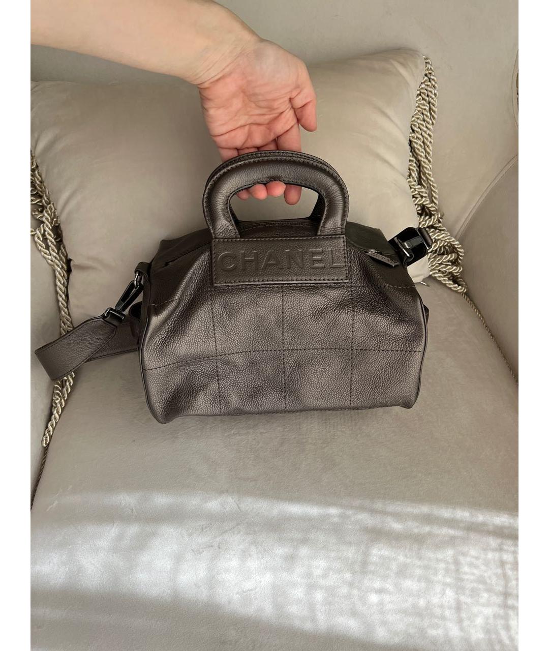 CHANEL PRE-OWNED Антрацитовая кожаная сумка с короткими ручками, фото 9