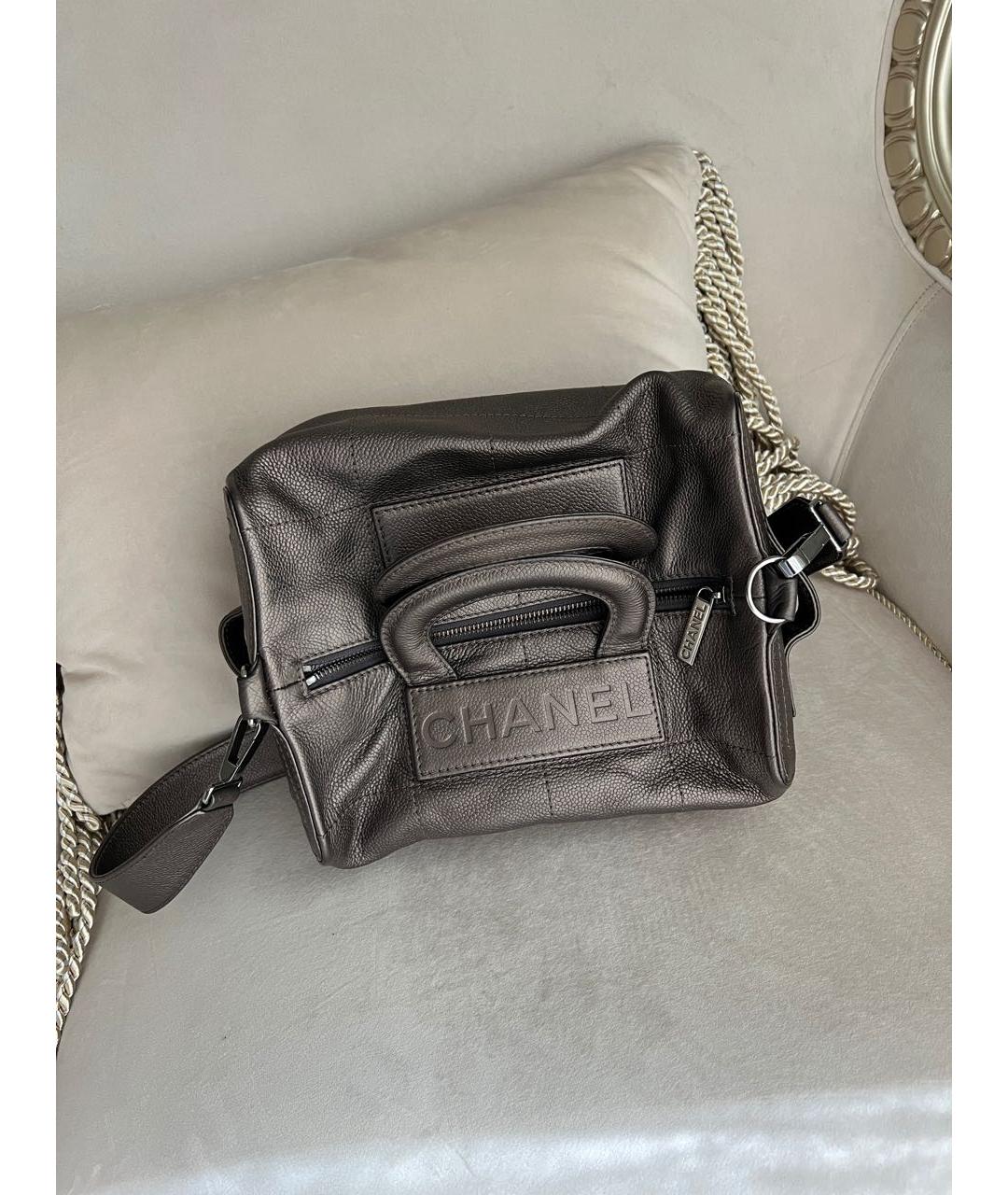 CHANEL PRE-OWNED Антрацитовая кожаная сумка с короткими ручками, фото 2