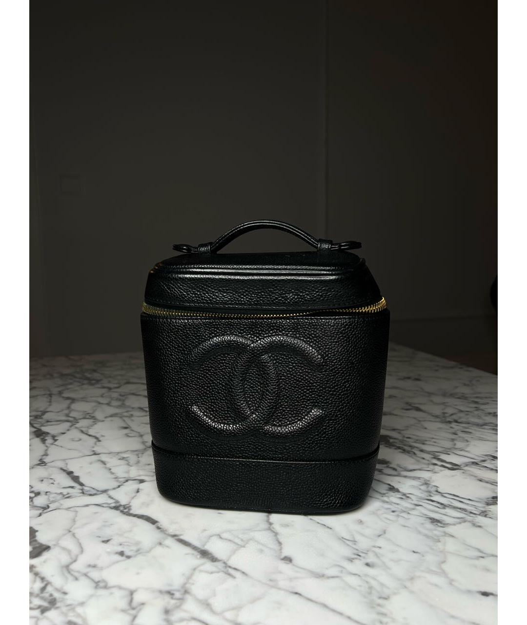 CHANEL Черная кожаная сумка с короткими ручками, фото 5