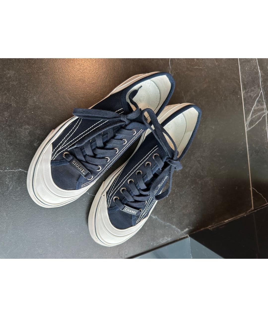 CHANEL Темно-синие текстильные кеды, фото 3
