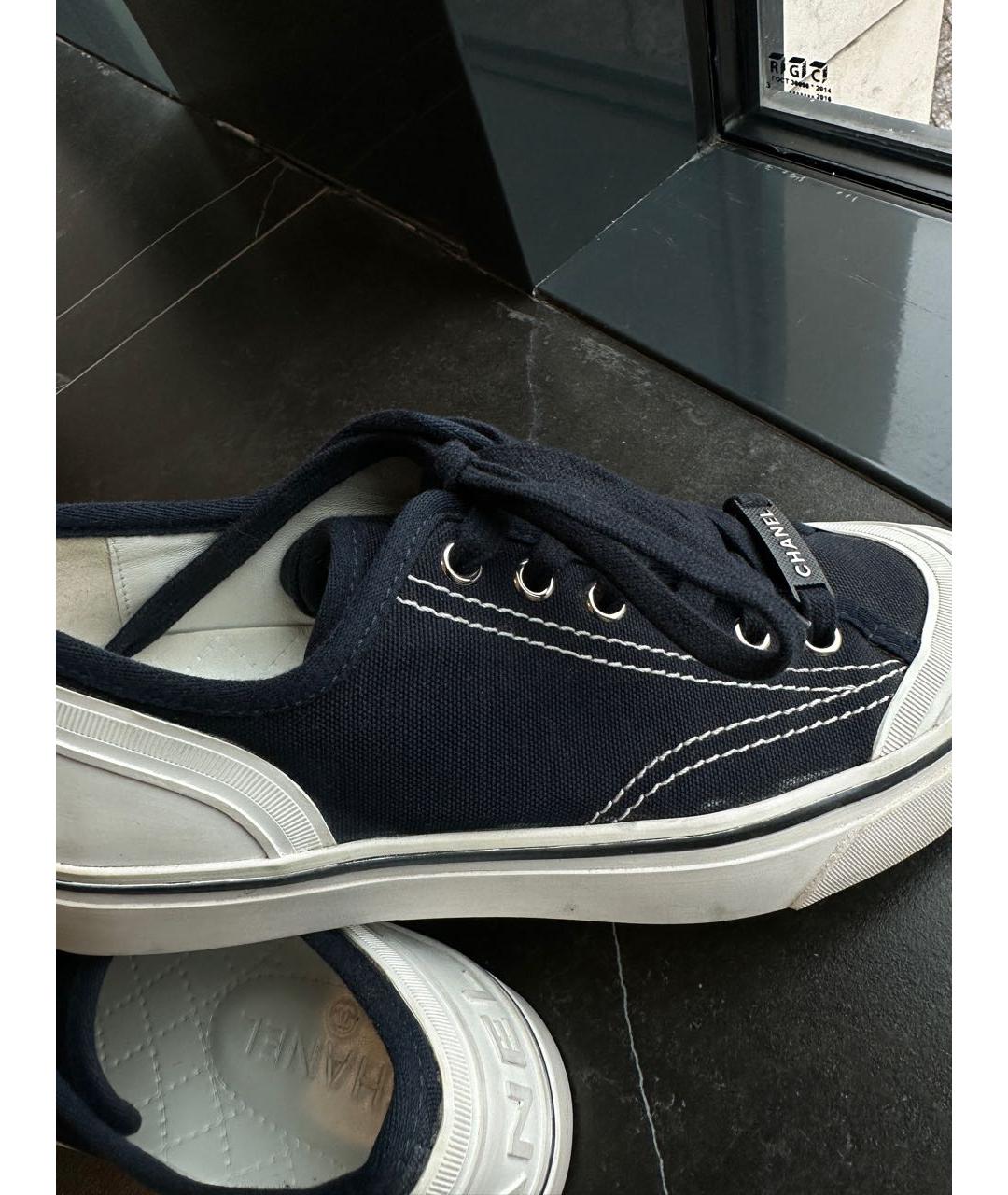 CHANEL Темно-синие текстильные кеды, фото 2