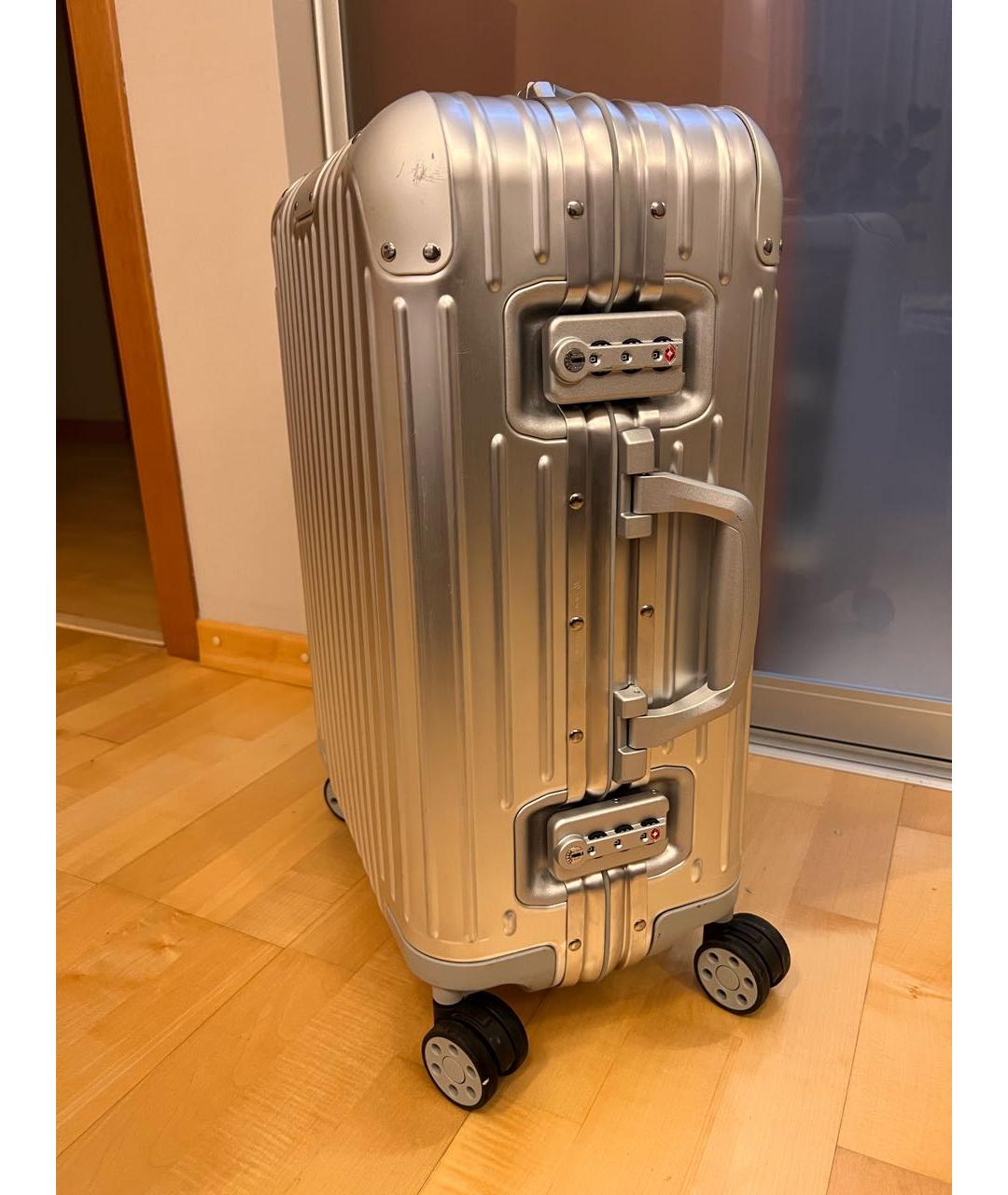 Rimowa Серебрянный чемодан, фото 3