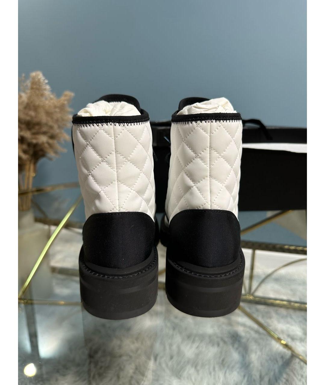 CHANEL Белые текстильные ботинки, фото 4