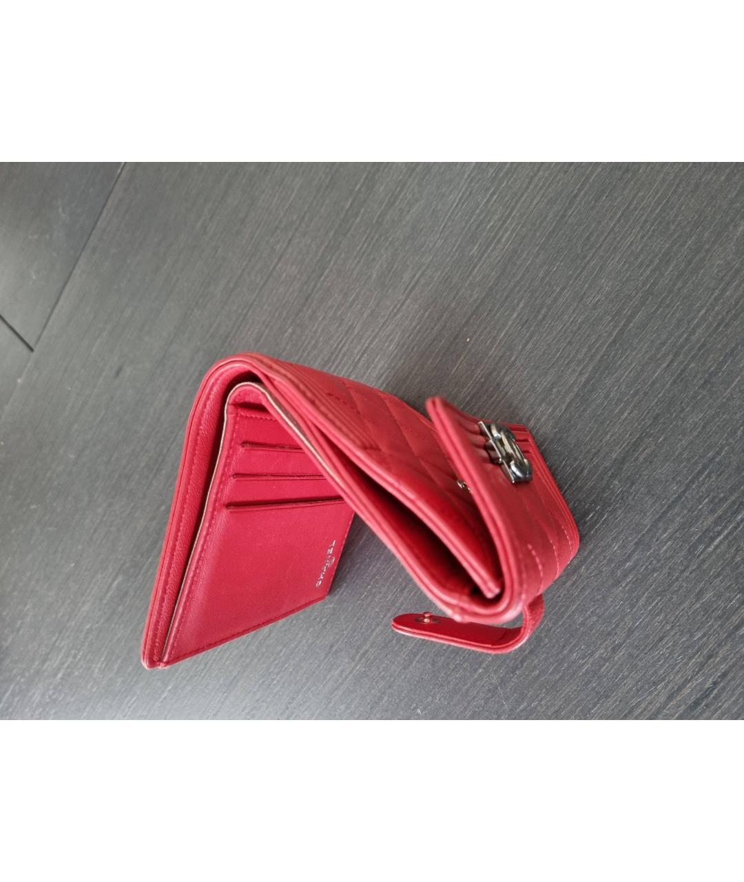 CHANEL Красный кожаный кошелек, фото 3