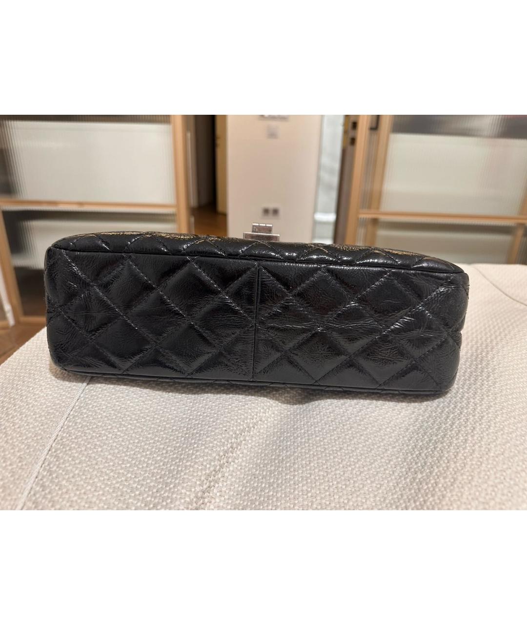 CHANEL Черная сумка через плечо из лакированной кожи, фото 7