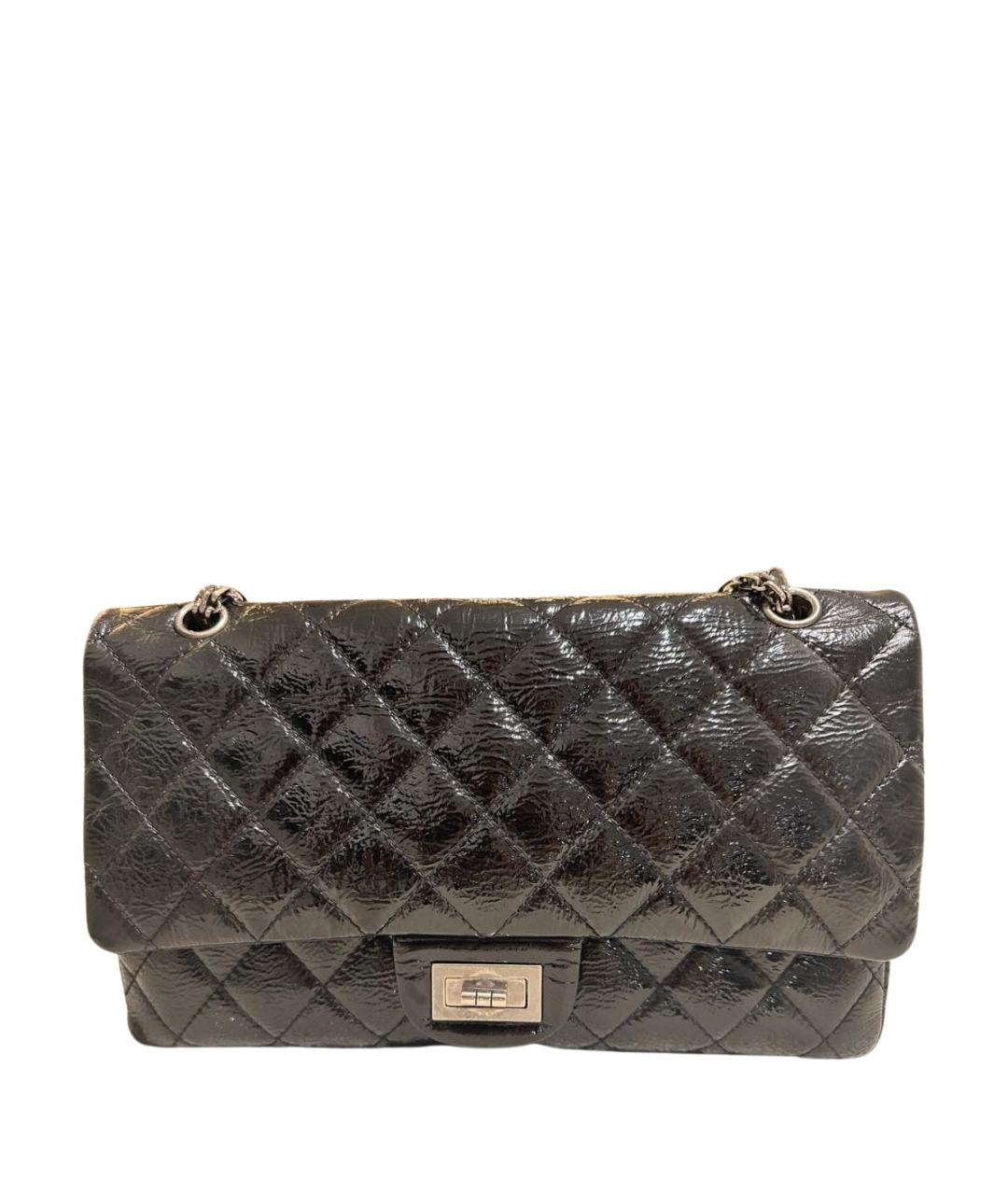 CHANEL Черная сумка через плечо из лакированной кожи, фото 1